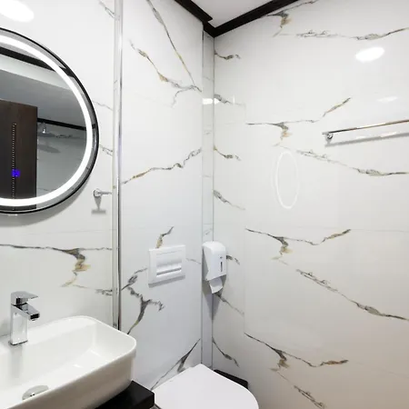 Shtaka Hotel *