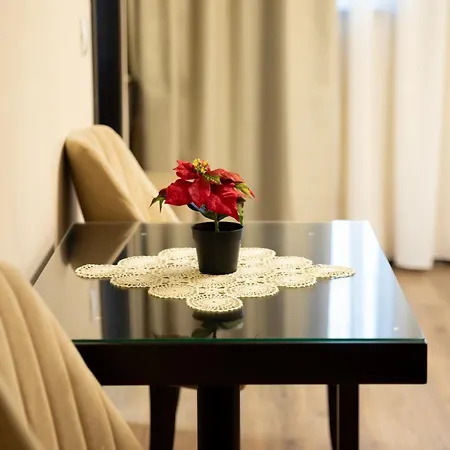 Hotel Shtaka *
