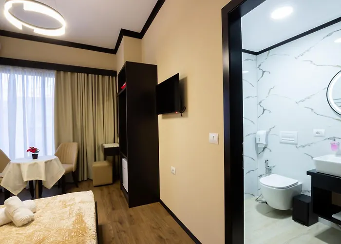 Hotel Shtaka *